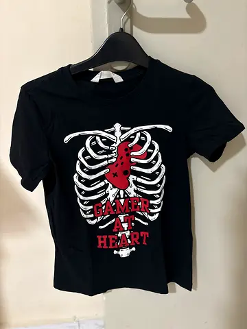 Black Graphic T‑Shirt with Ribcage 'Game At Heart' Print - Unisex Children n kids