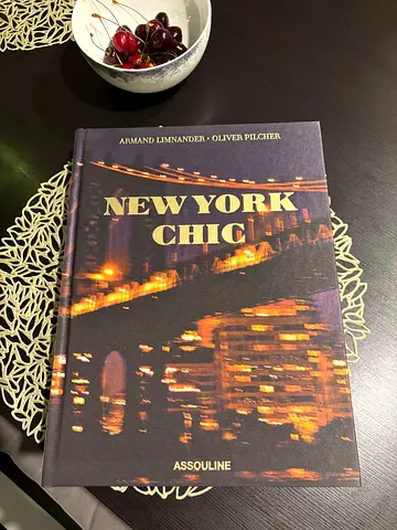 New York Chic — Assouline coffee table book (hardcover)