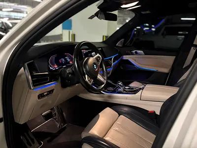 BMW X7 xDrive40i, миниатюра 2