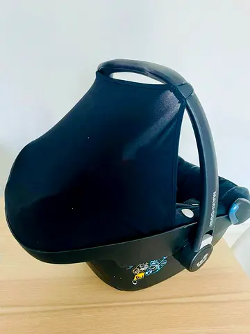 MAXI-COSI - infant car seat (rear-facing) - good condition.