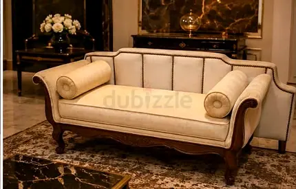 Vintage-style wooden frame chaise lounge / daybed - cream upholstery