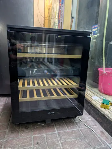 Miele Built in Kwt 6321 UG Model under Counter Wine Fridge For Sale