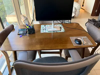 HOMES R US DINING TABLE WITH 3 CHAIRS. STANDARD USE!! IN GOOD CONDITION.