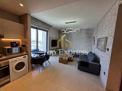 الطابق العلوي 2BHK | مفروشة | وجهات نظر متعددة
