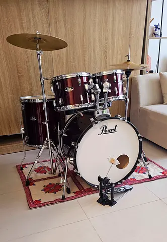 Pearl Roadshow acoustic drums full set