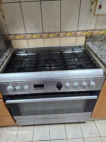 Stainless Steel 5-Burner Gas Cooker with Oven - Good Working Condition