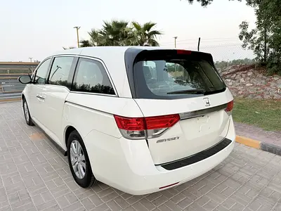 صورة 8 لـ 2015 Honda ODYSSEY J
