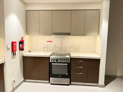 Gaz cooker with built-in oven