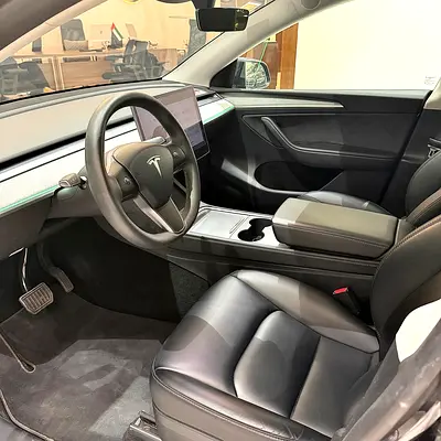 2024 Tesla Model Y Standard — zdjęcie 5