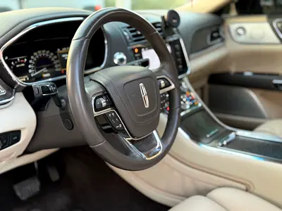 صورة 12 لـ 2017 Lincoln CONTINENTAL