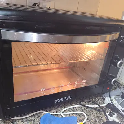Black & Decker Countertop Oven big size 70L / Toaster Oven - Working Condition