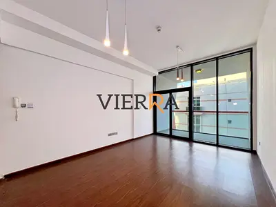 Opposite to Union| Vacant| Spacious