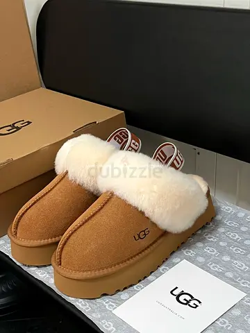 UGG Women’s Chestnut Shearling Lined Slipper
