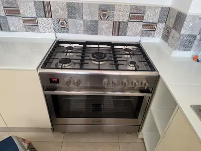 Bosch series 8 Gas with electric oven stove very good working new model free delivery with warranty