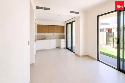 Single Row | Vastu | Prime Location