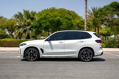 2025 BMW X5 M60i xDrive — zdjęcie 11