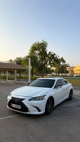 Lexus ES 350 Luxury 2023 - Low Mileage - Pristine Condition