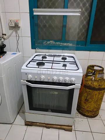 Free standing Gas cooker with Oven