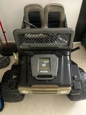Large 2-seater Ride-on Electric Toy Jeep - Works, Good Condition