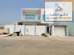 4 master bedrooms, electric windows, separate majlis (formal sitting room), large family room, main
