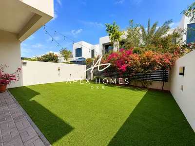 Spacious Layout | Maple 3 | 3 BR + Maid's Room
