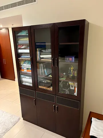 Display Cabinet office
