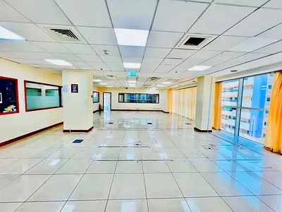 FULLY FITTED |•| CHILLER FREE |•| PANTRY |•| NEAR METRO