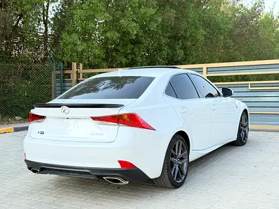 صورة 5 لـ 2018 Lexus IS-SERIES