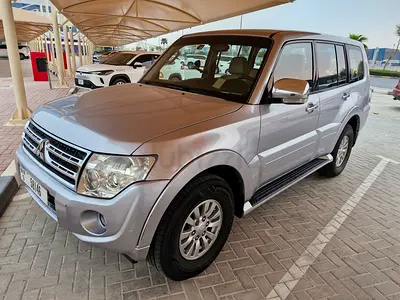 Low kms Pajero 2013 GLS in Excellent Condition