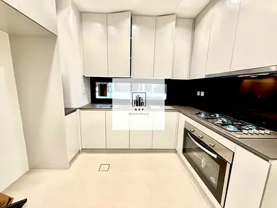 Hot offer ! 4 bedroom townhouse | Middle unit | Robina Massar | High ROI