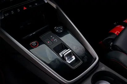 صورة 8 لـ 2023 AUDI S3