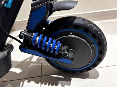 Electric scooter (front wheel hub) with suspension — good working condition