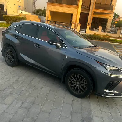 صورة 4 لـ 2019 Lexus NX-SERIES
