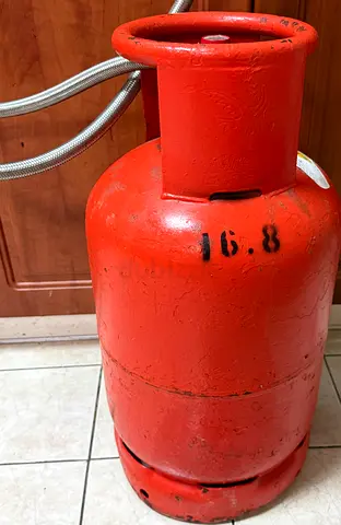 Gas cylinder