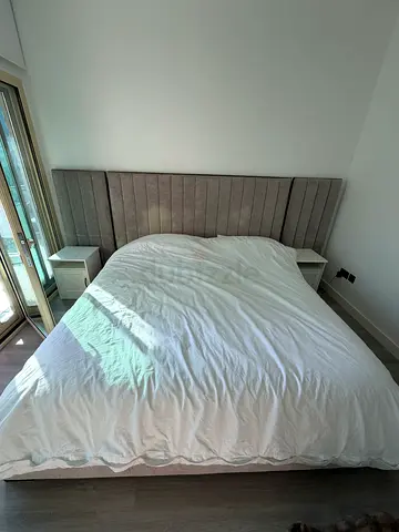 Super king size bed + mattress