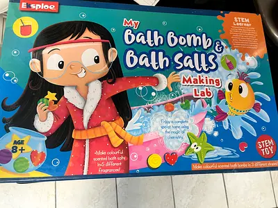 My Bath Bomb & Bath Salts Making Lab - STEM Bath Toy Kit (Age 8+)
