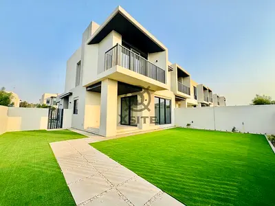 Luxury Townhouse | 4 BR + Maid | Vacant