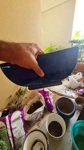 2 Square Plant Pots