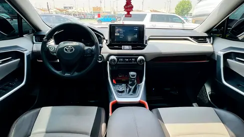 2023 Toyota RAV 4 — фото 12