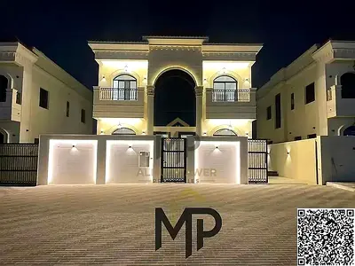 فيلا كلاسيكية تحتوي على 5 غرف نوم رئيسية وحمام سباحة في موقع متميز مقابل المسجد والشارع الرئيسي مباشرة.