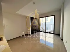 Like brand new studio apartment in up town zahi full saprt kitchen with balcony