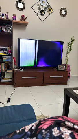 55 inch TV with box not working