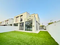 Luxury Townhouse | Well Maintained | Big Layout