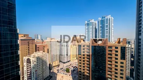 للبيع شقة بموقع مميز ومساحة ممتازة