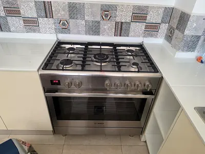 Bosch Series 8 Top 5 Burners Gas & Oven Electric 90x60cm With Dual Fan Excellent Condition