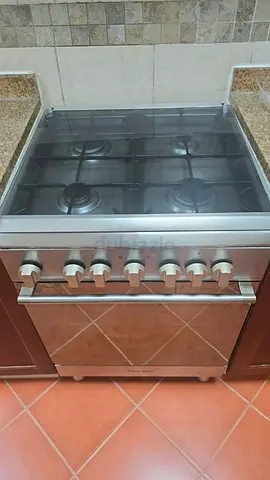 4-Burner Gas Cooker with Electric Oven