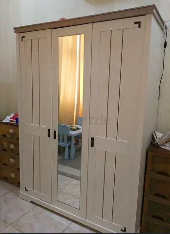 White 3-Door Wardrobe with Mirror - Good Condition