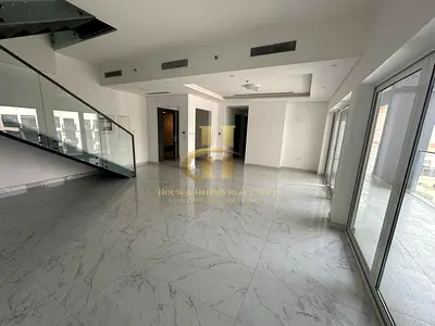 Massive 3 BHK | With Balcony | Duplex | Close Kitchen