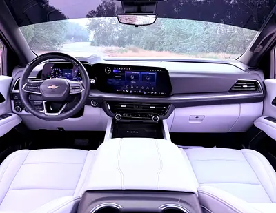 2025 Chevrolet TAHOE 照片 7