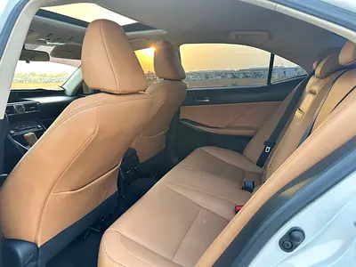 صورة 11 لـ 2019 Lexus IS-SERIES